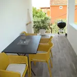 Apartment Luka *